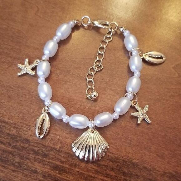 Pearls and charms bracelet gold plated - Picture 2 of 10